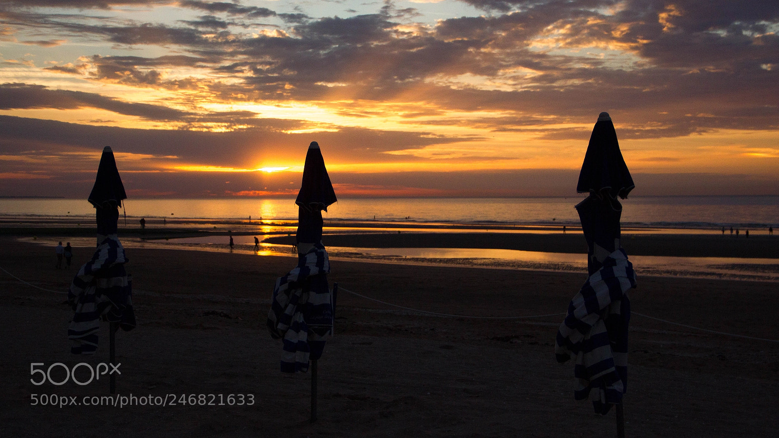 Canon EOS 550D (EOS Rebel T2i / EOS Kiss X4) sample photo. Cabourg () photography