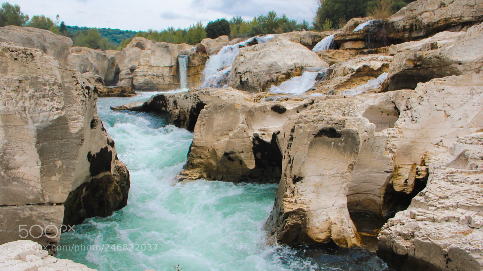 Canon EOS 550D (EOS Rebel T2i / EOS Kiss X4) sample photo. Cascades de sautadet () photography