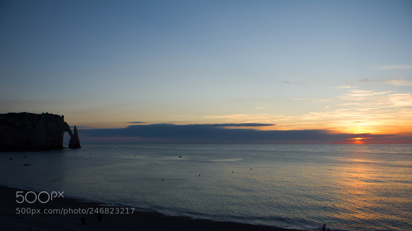 Canon EOS 550D (EOS Rebel T2i / EOS Kiss X4) sample photo. Etretat () photography