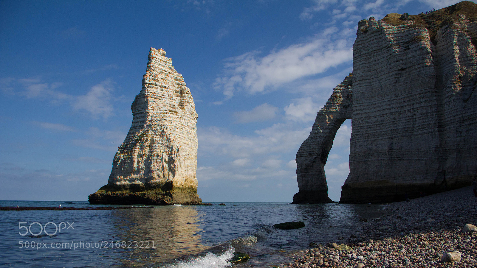 Canon EOS 550D (EOS Rebel T2i / EOS Kiss X4) sample photo. Etretat () photography