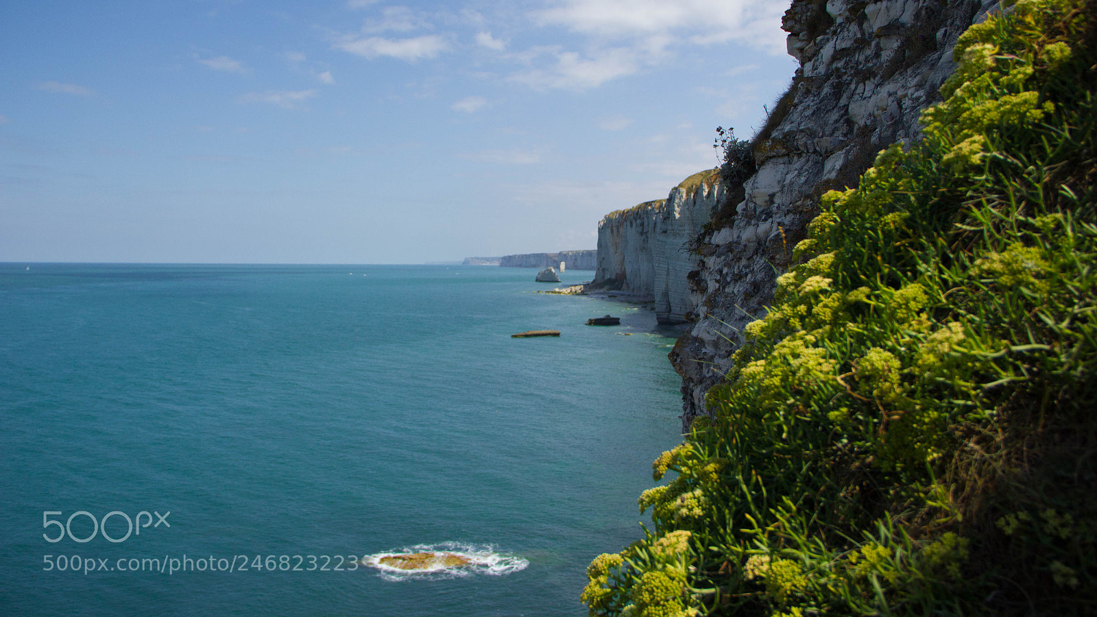 Canon EOS 550D (EOS Rebel T2i / EOS Kiss X4) sample photo. Etretat () photography