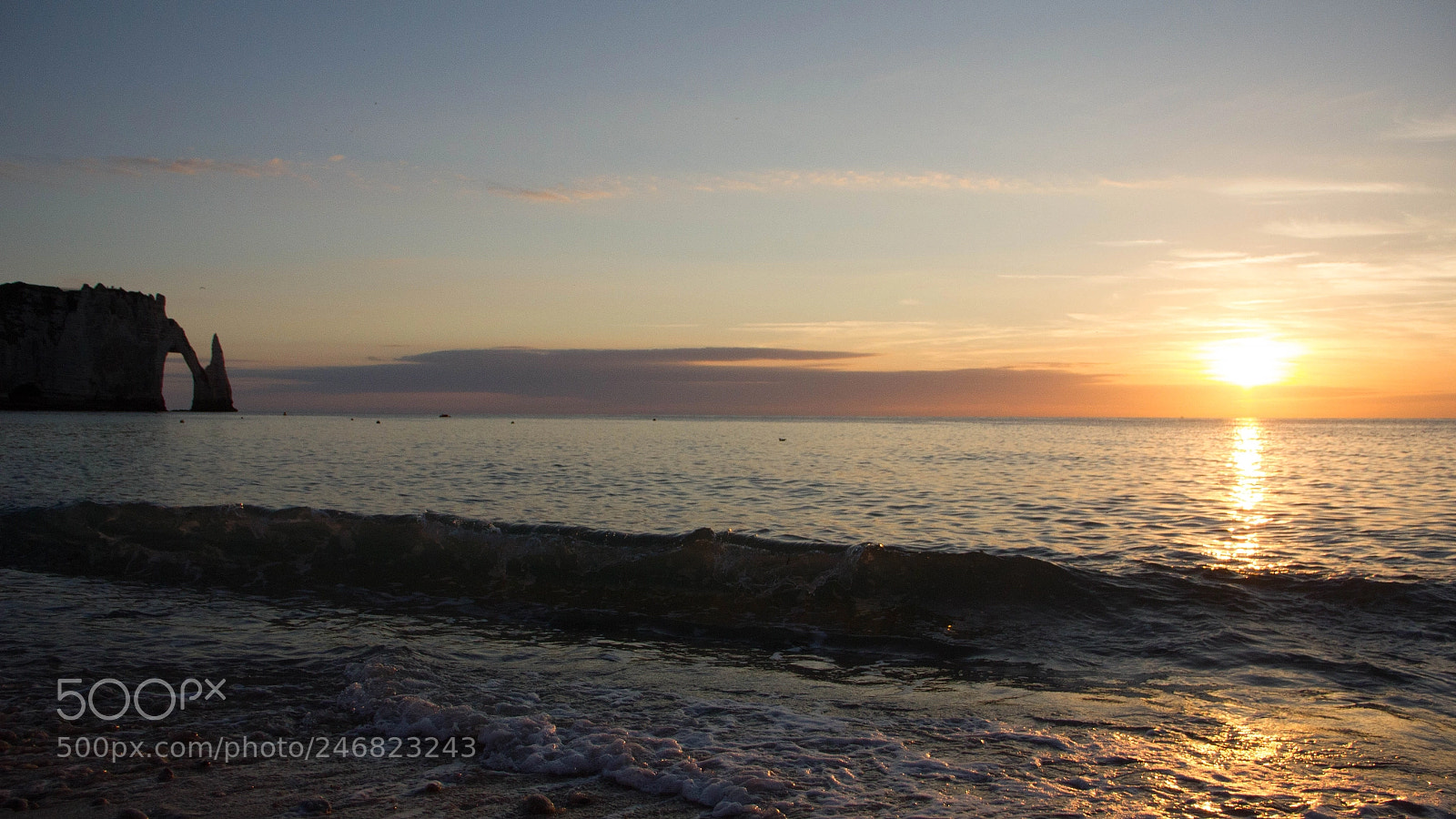 Canon EOS 550D (EOS Rebel T2i / EOS Kiss X4) sample photo. Etretat () photography