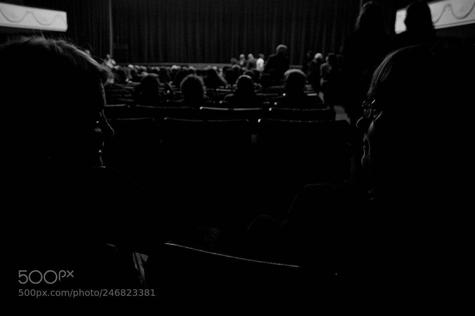 Canon EOS 60D sample photo. Two women at theater photography