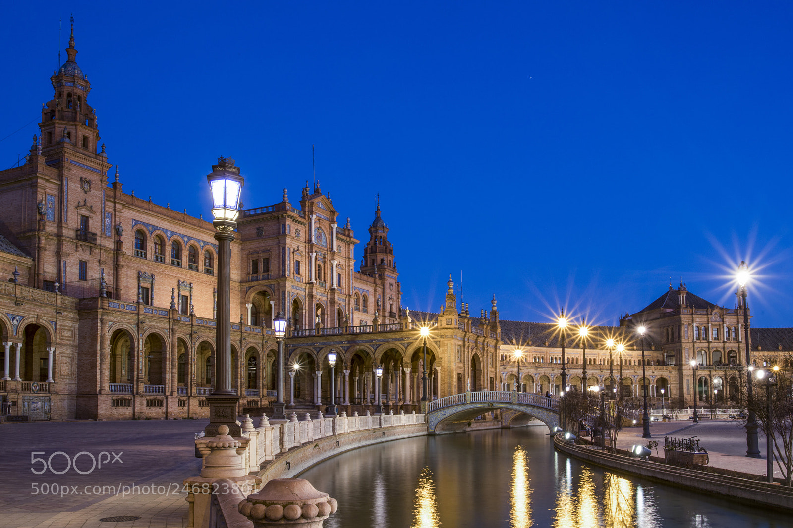 Canon EOS 5D Mark IV sample photo. Plaza de espan sevilla photography