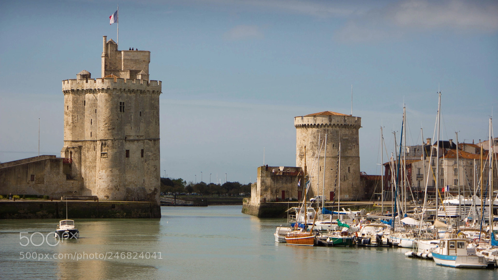 Canon EOS 550D (EOS Rebel T2i / EOS Kiss X4) sample photo. La rochelle () photography