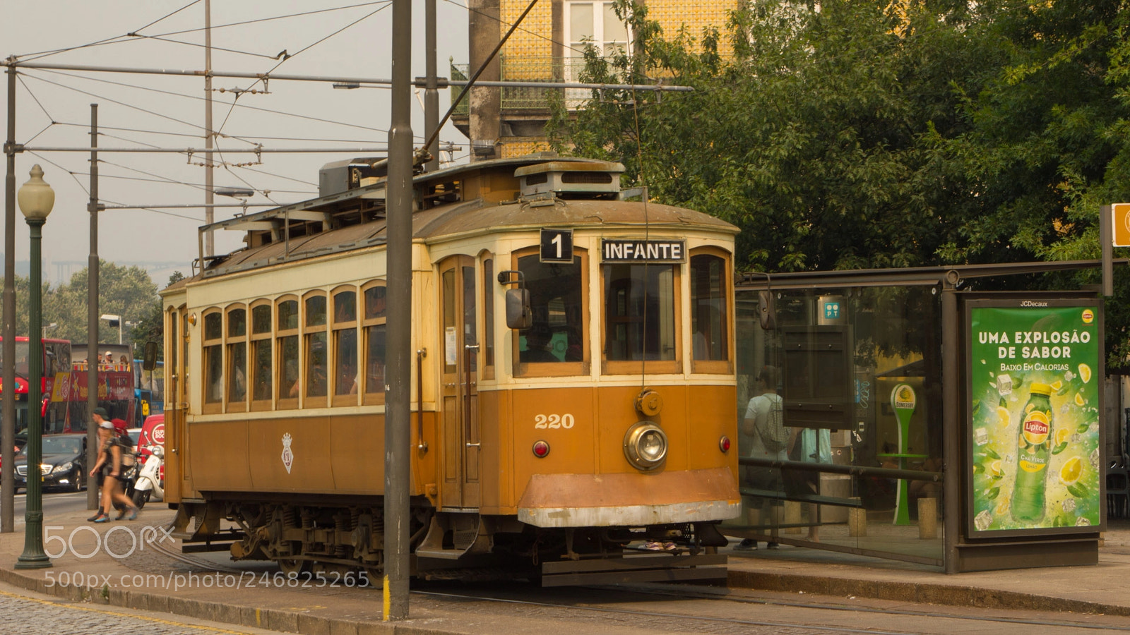 Canon EOS 550D (EOS Rebel T2i / EOS Kiss X4) sample photo. Porto () photography