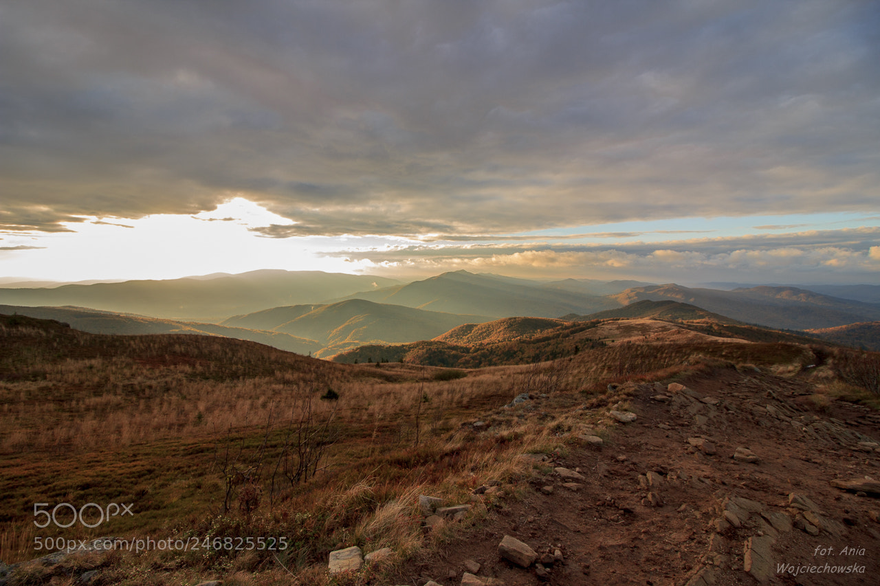 Canon EOS 600D (Rebel EOS T3i / EOS Kiss X5) sample photo. Sunset in bieszczady mountains photography