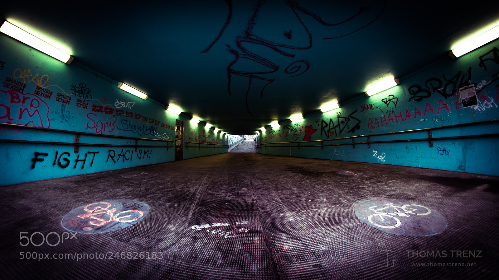 Nikon D600 sample photo. Graffitis subway photography