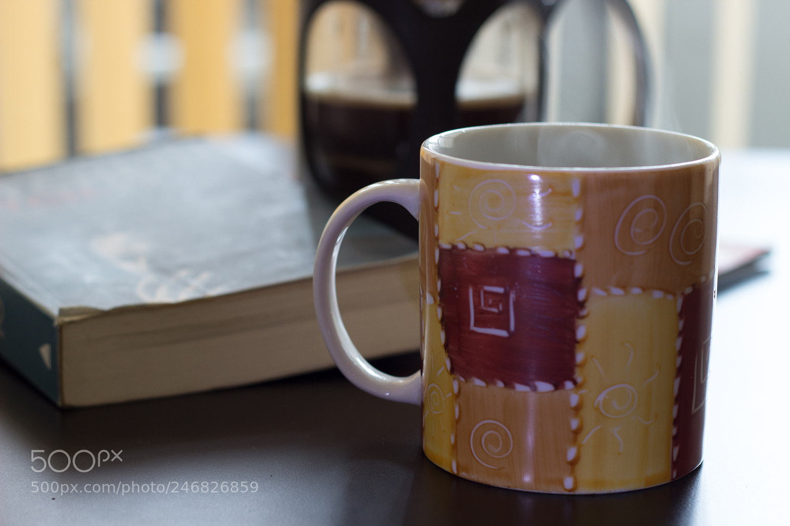 Canon EOS 600D (Rebel EOS T3i / EOS Kiss X5) sample photo. Coffee and reading photography
