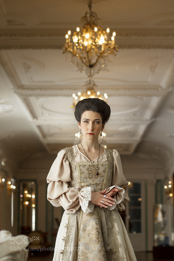 Canon EOS 550D (EOS Rebel T2i / EOS Kiss X4) sample photo. Queen in palace photography