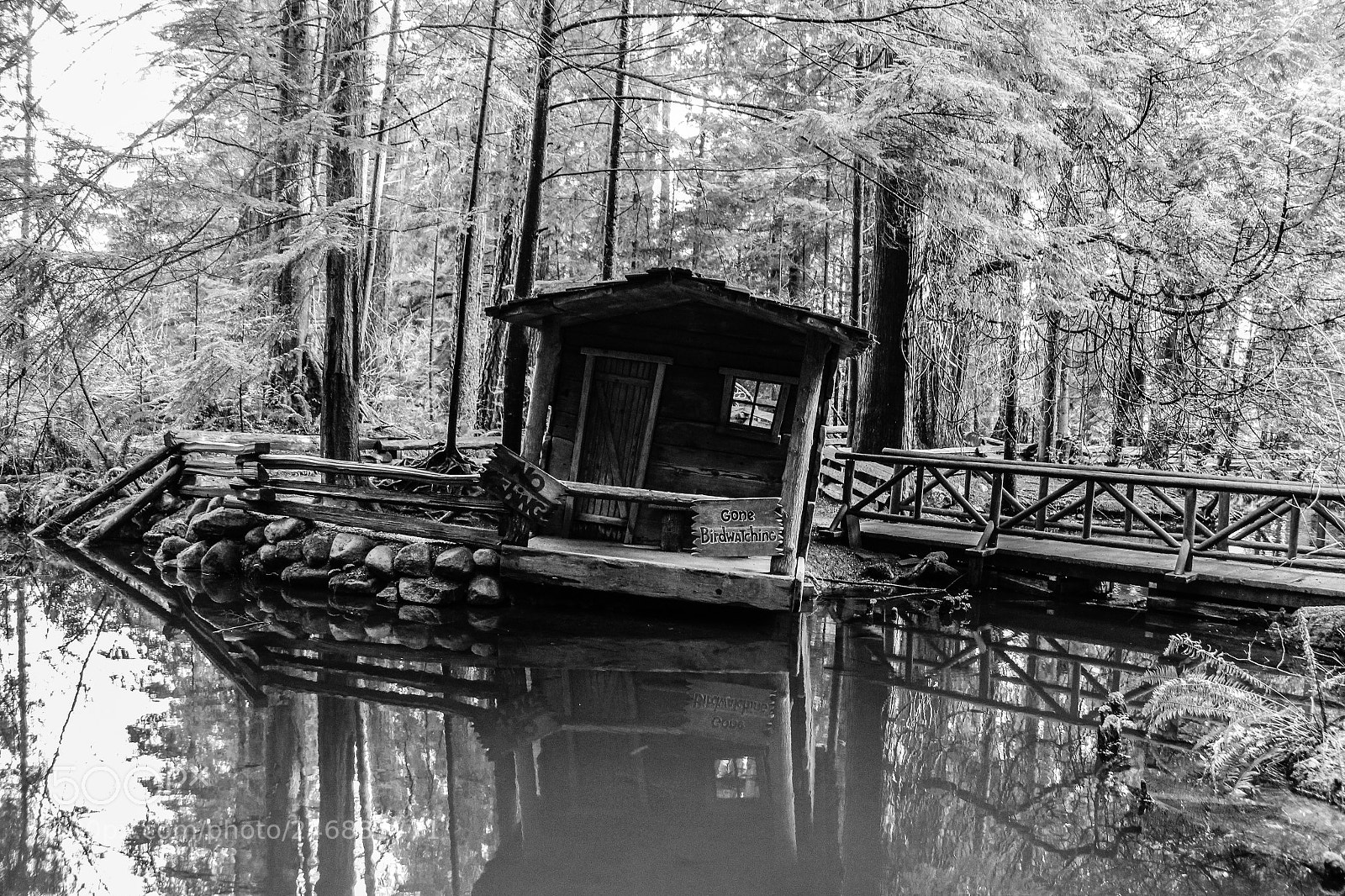 Canon EOS 60D sample photo. Standing old photography