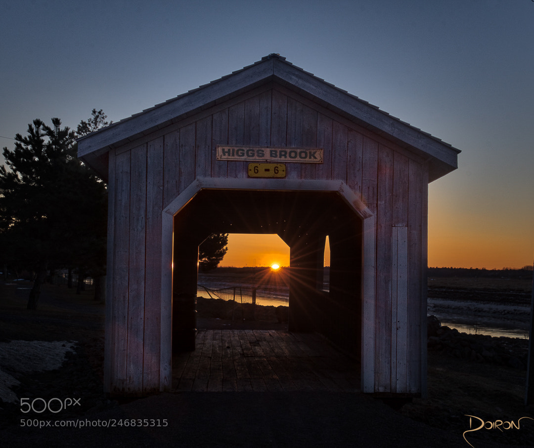 Nikon D7200 sample photo. Starburst walkway photography
