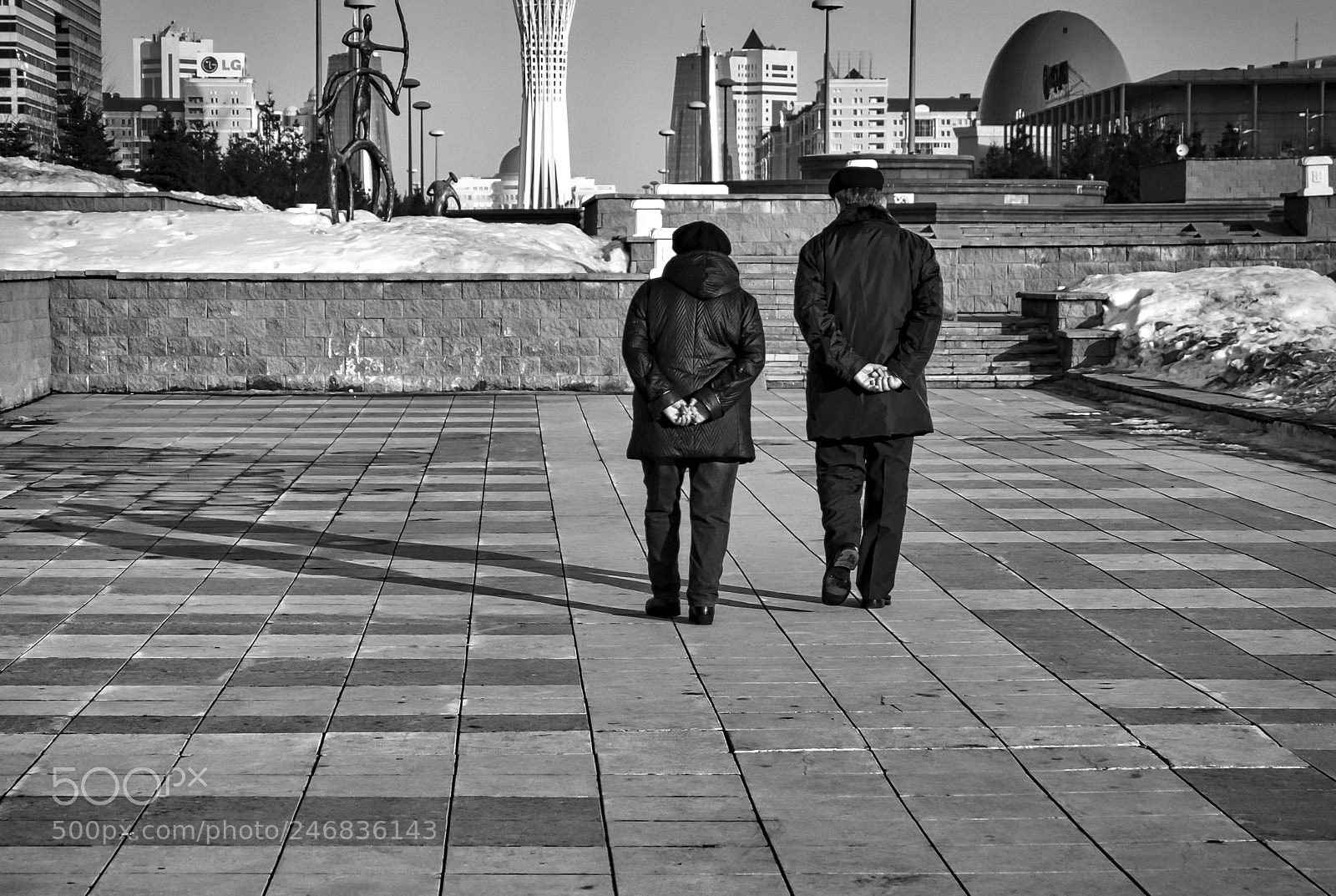 Fujifilm X-M1 sample photo. Holding hands photography