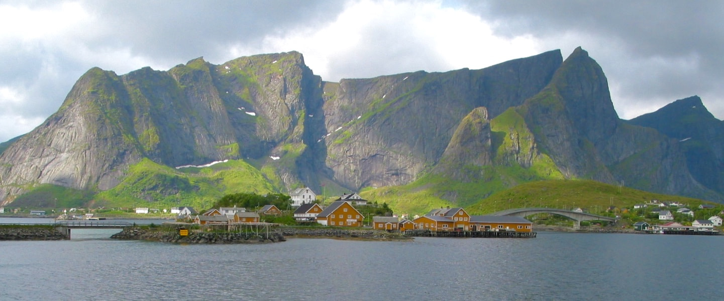 Canon POWERSHOT G2 sample photo. Fishing village, norway photography