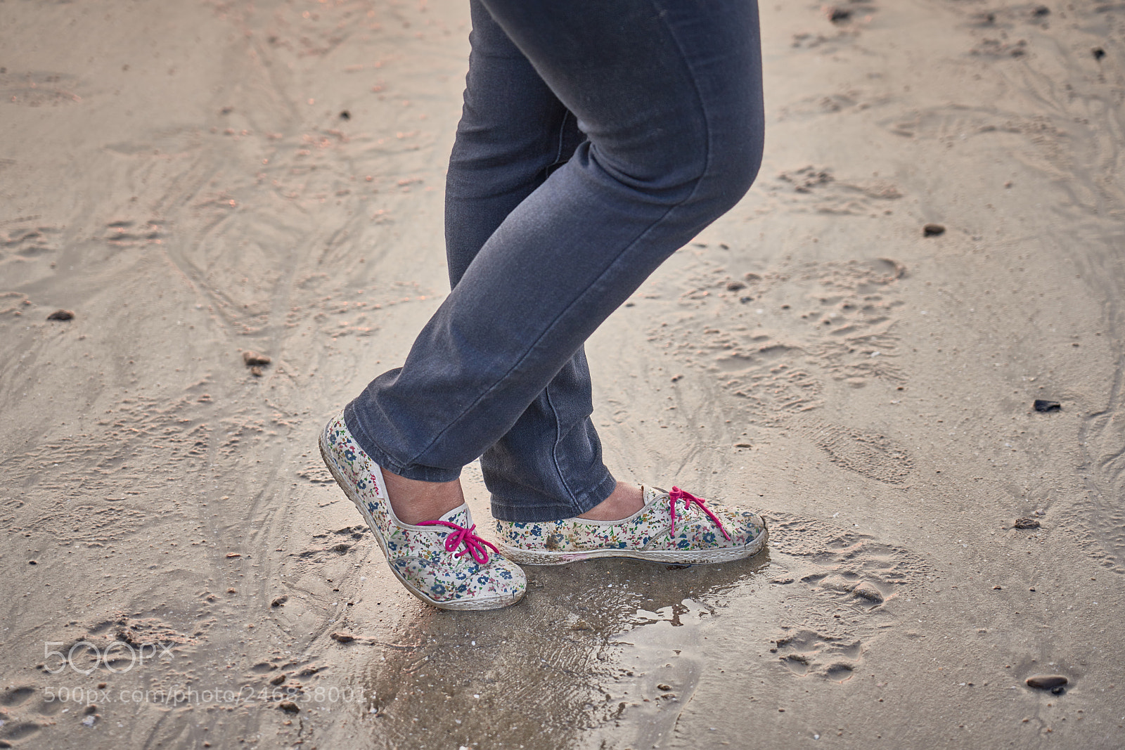 Sony a7R III sample photo. Foot step photography