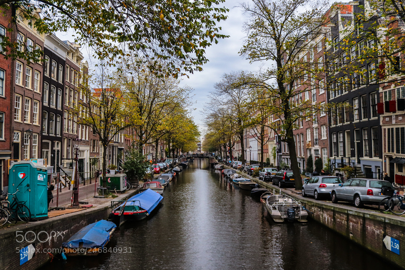 Canon EOS 77D (EOS 9000D / EOS 770D) sample photo. Canal in amsterdam photography