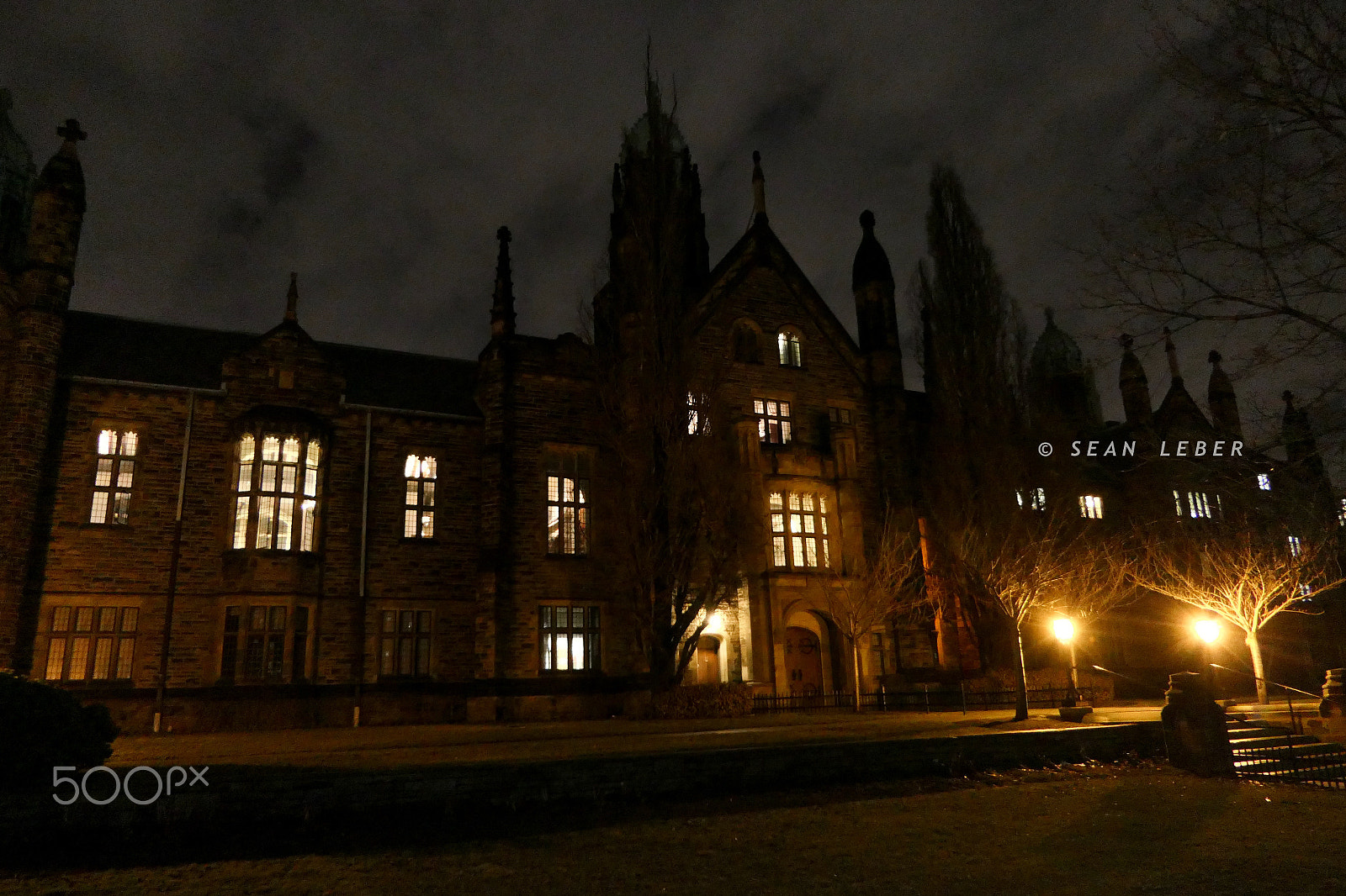 Panasonic Lumix DMC-FZ2500 (Lumix DMC-FZ2000) sample photo. University of toronto photography