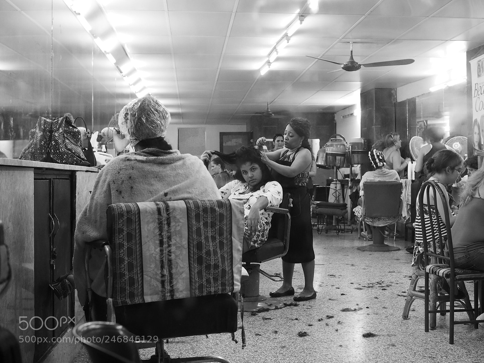 Olympus OM-D E-M10 II sample photo. At the barber. photography
