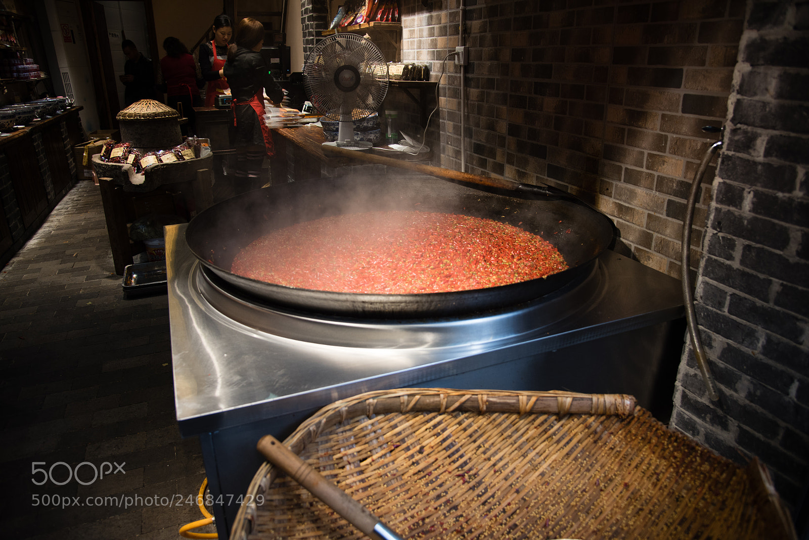 Nikon D810 sample photo. 红红火火-重庆火锅底料的熬制 photography