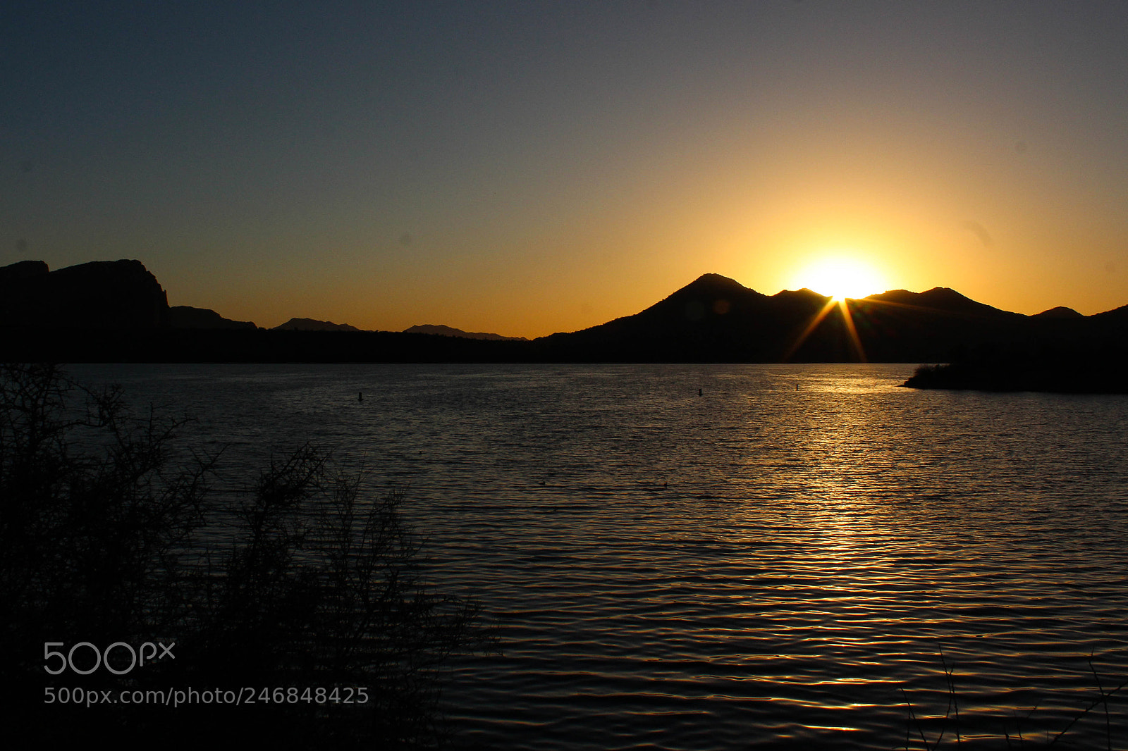 Canon EOS 1200D (EOS Rebel T5 / EOS Kiss X70 / EOS Hi) sample photo. Sunset over saguaro lake photography