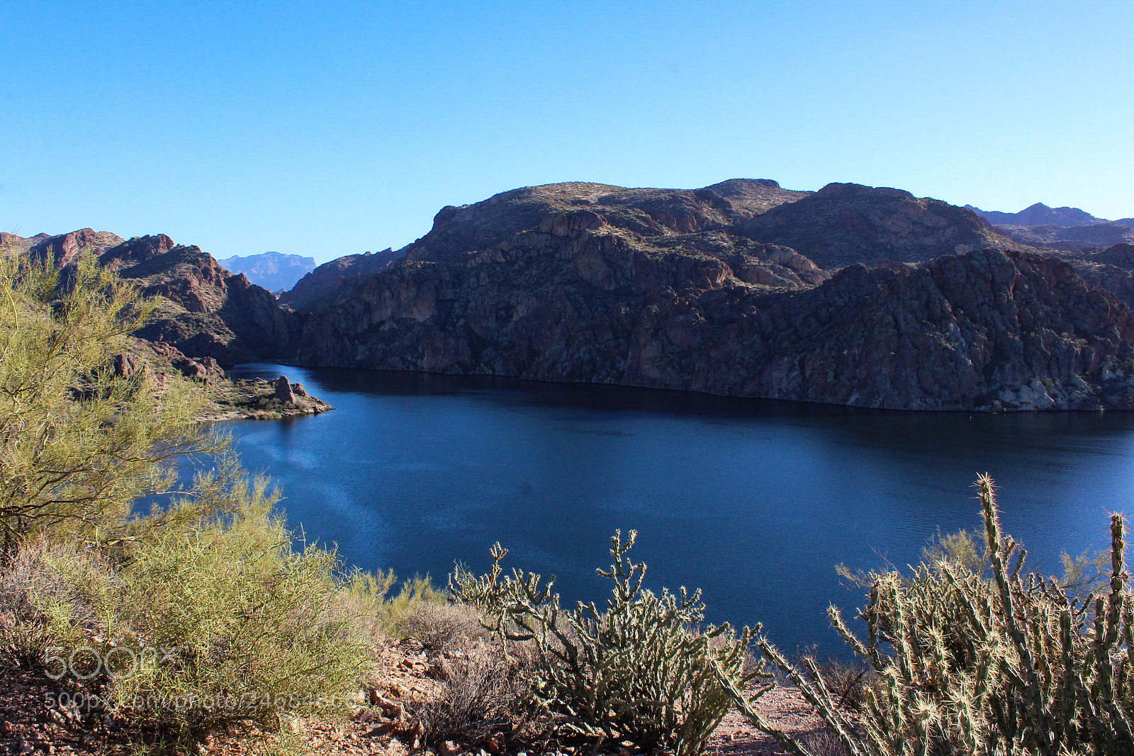 Canon EOS 1200D (EOS Rebel T5 / EOS Kiss X70 / EOS Hi) sample photo. View above saguaro lake photography
