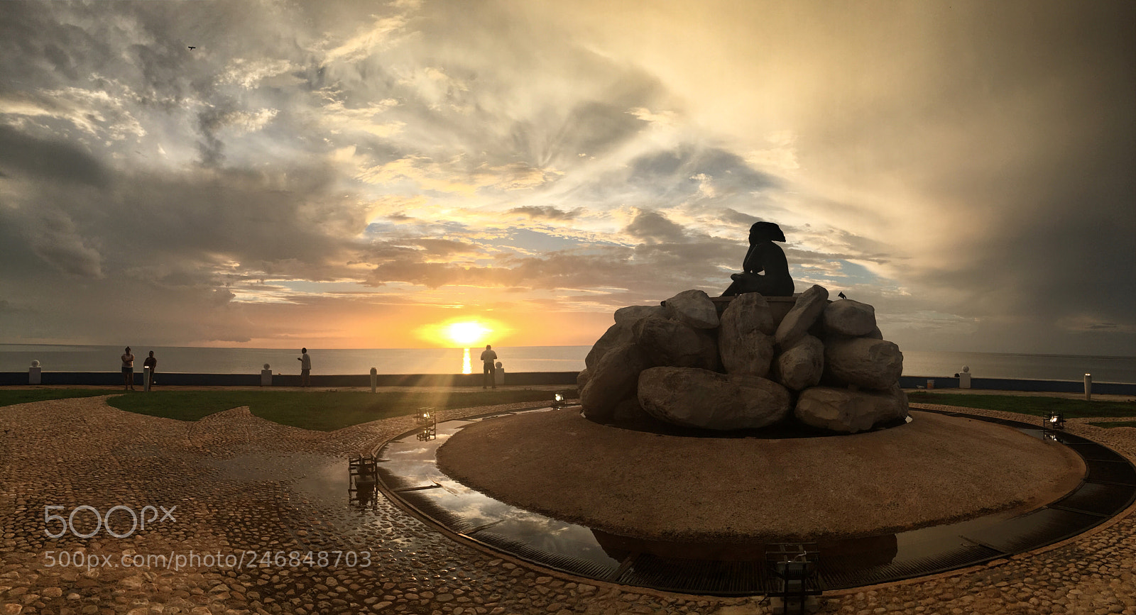 Apple iPhone 6 sample photo. Monumento novia del mar photography