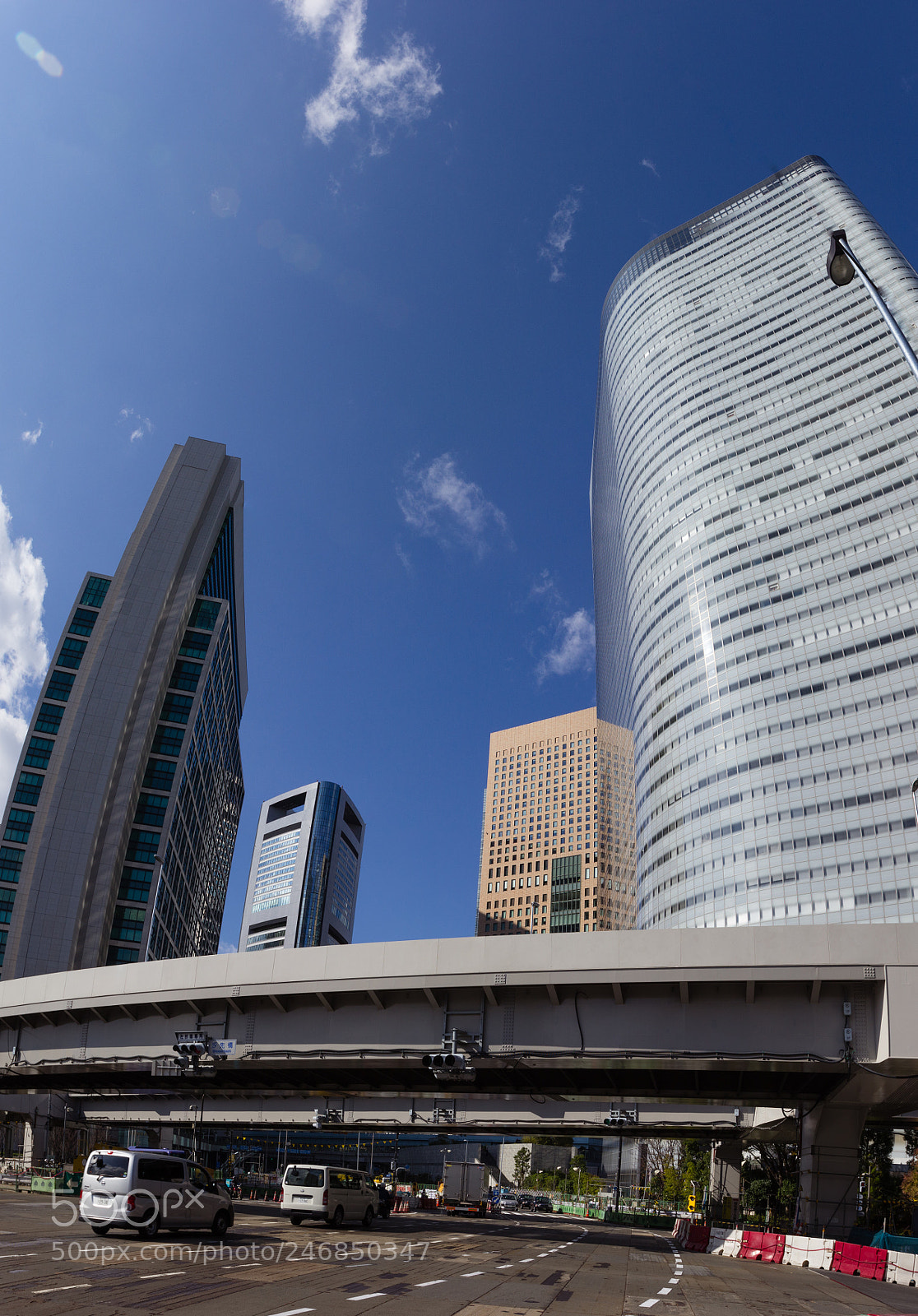 Canon EOS 600D (Rebel EOS T3i / EOS Kiss X5) sample photo. Building tokyo photography