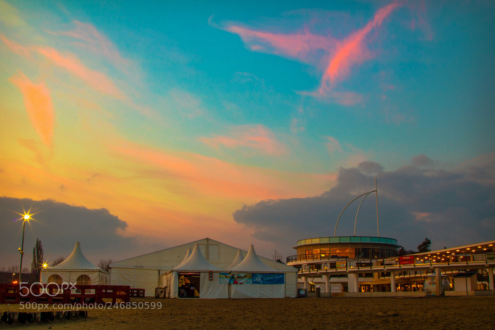 Canon EOS 750D (EOS Rebel T6i / EOS Kiss X8i) sample photo. Colorful clouds over the photography