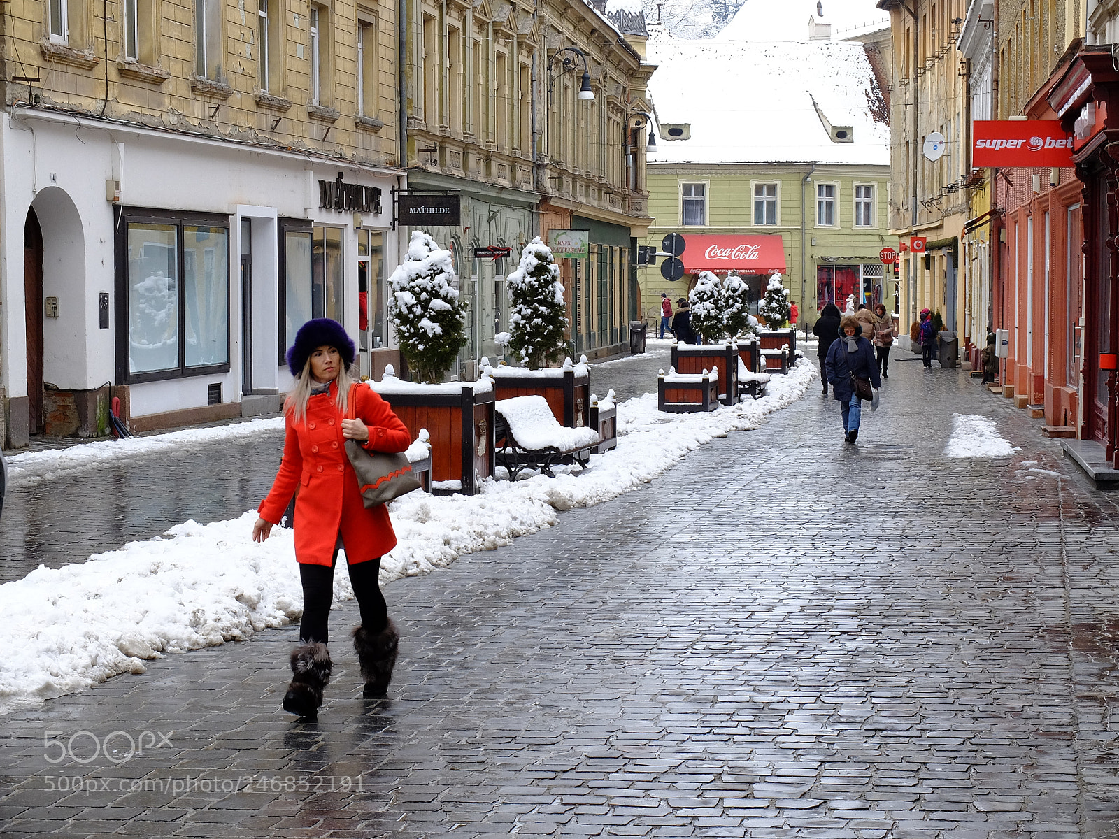 Fujifilm X30 sample photo. Red coat photography