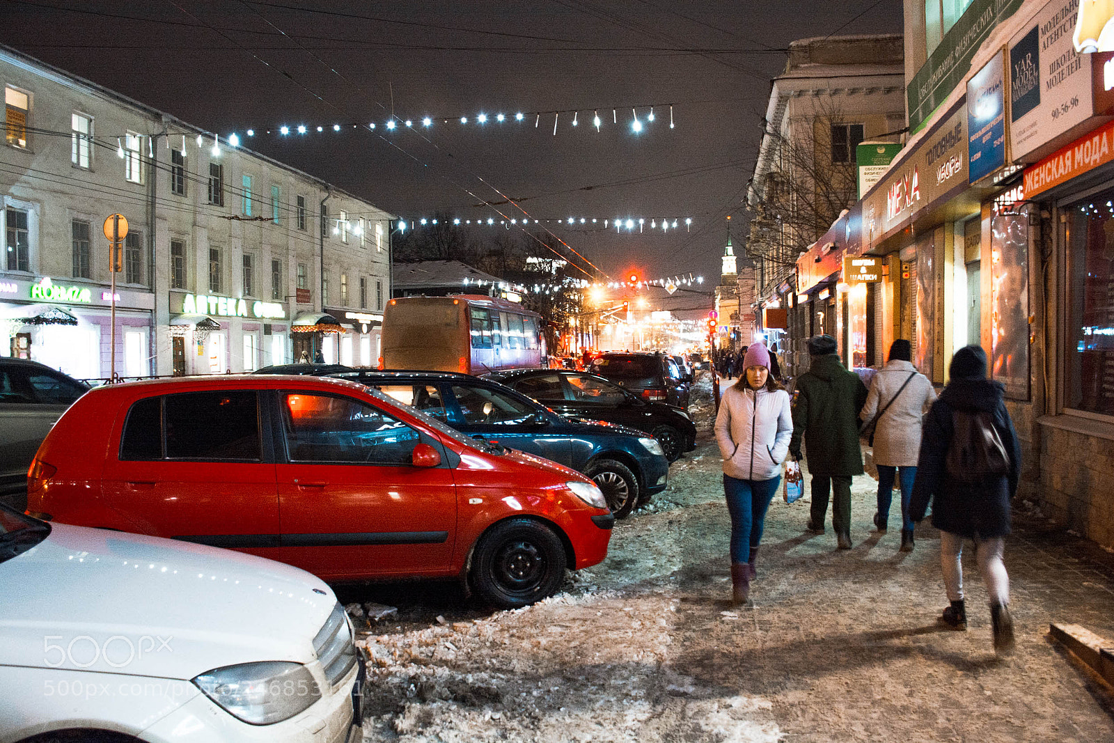 Nikon D5200 sample photo. Автомобиль и человек photography