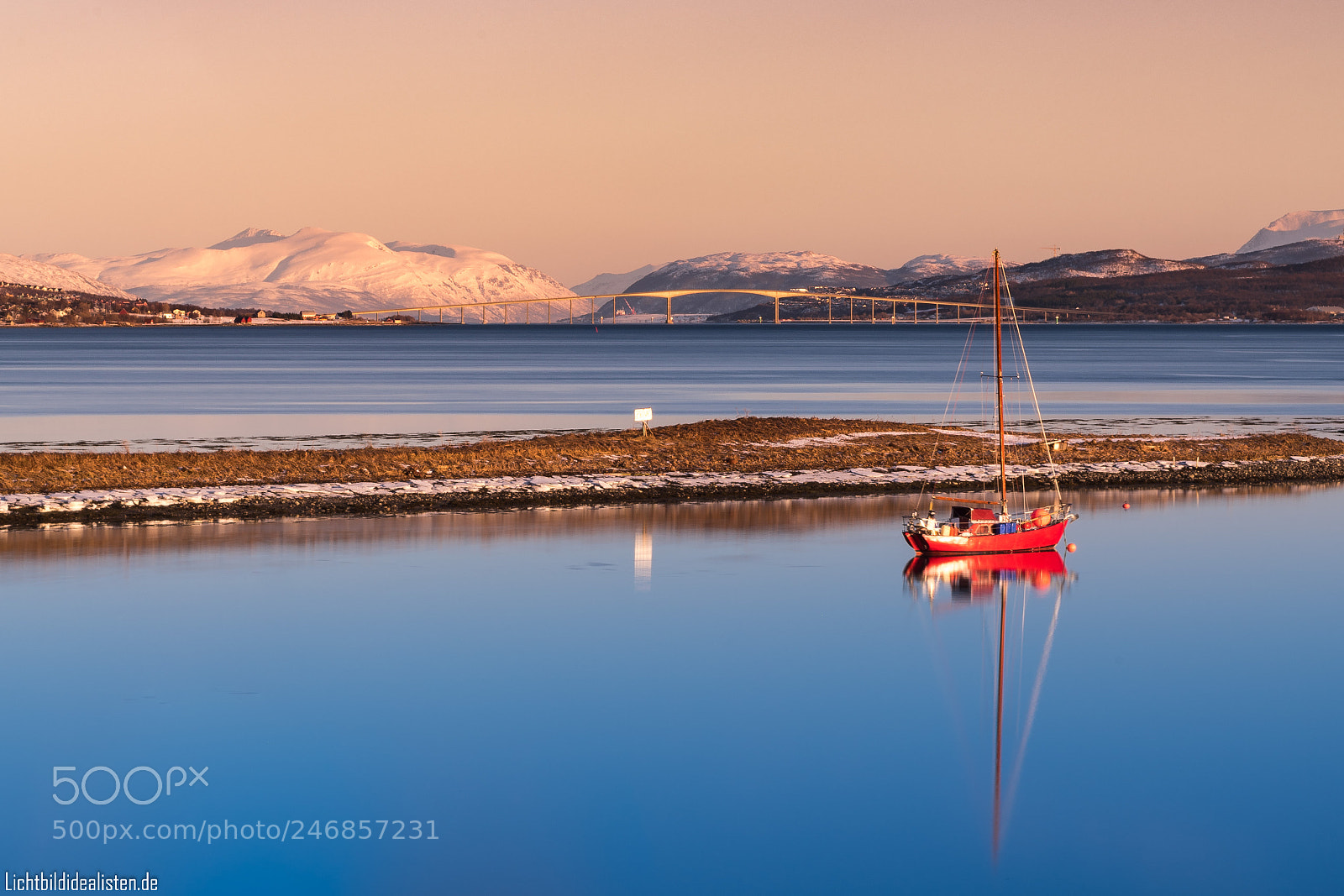 Nikon D850 sample photo. The red boat photography