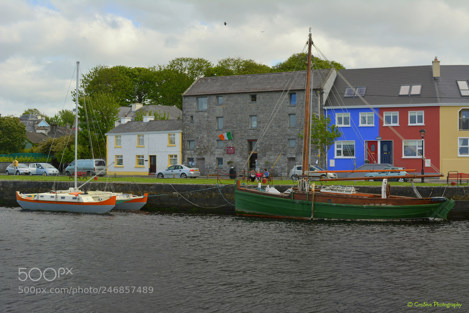 Nikon D5200 sample photo. The harsh beauty of photography
