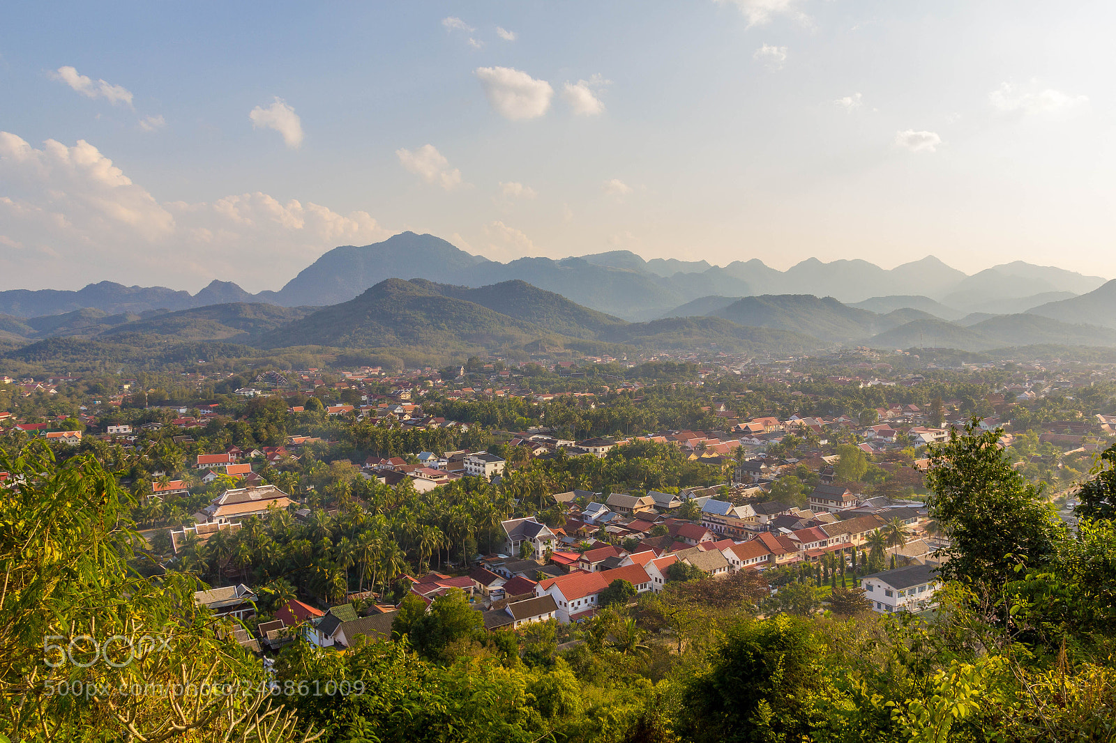 Canon EOS 550D (EOS Rebel T2i / EOS Kiss X4) sample photo. Overlooking luang prabang photography