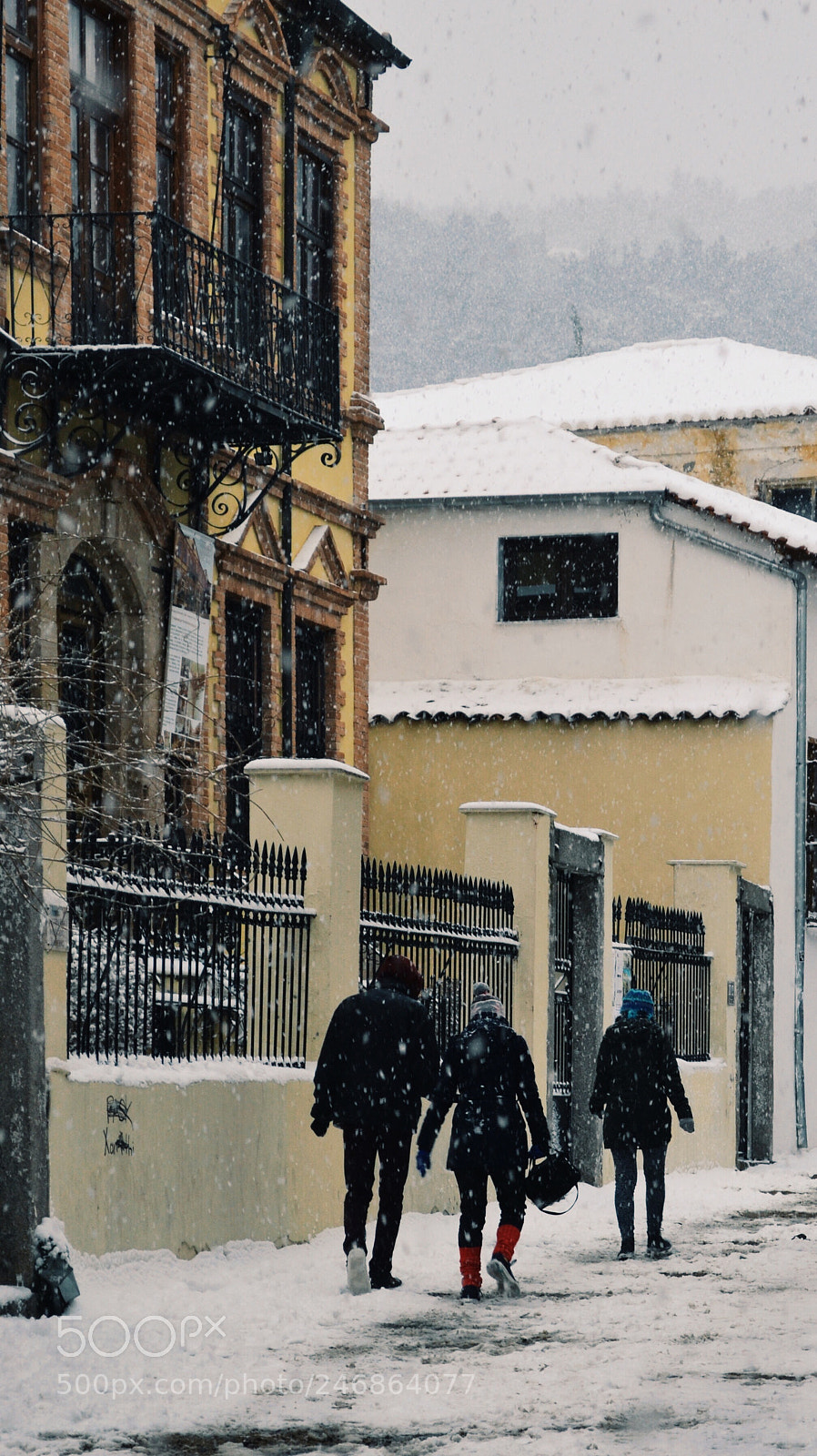 Nikon D3100 sample photo. "snow city".. photography