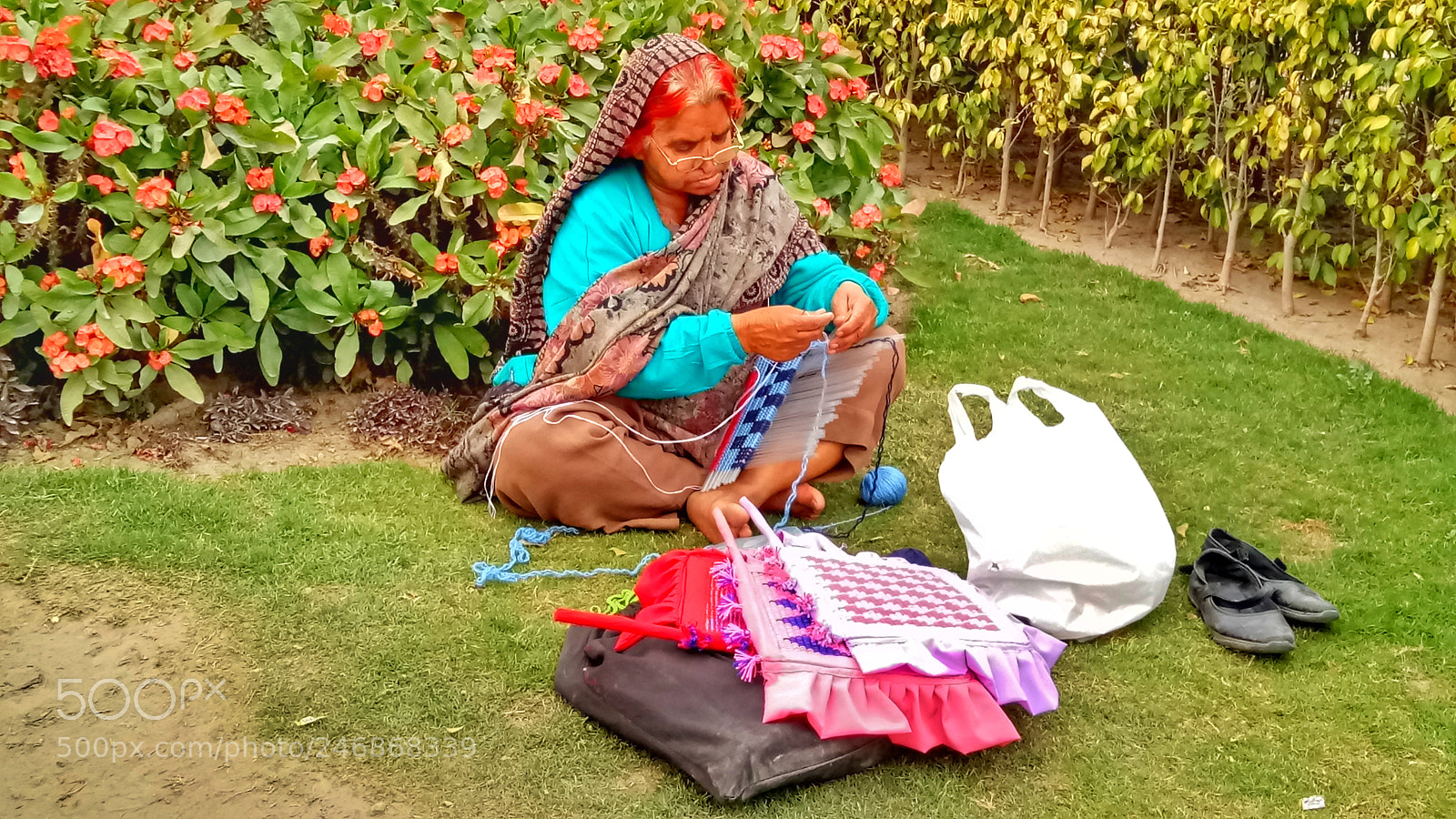 OPPO A1601 sample photo. Hardworking hands photography