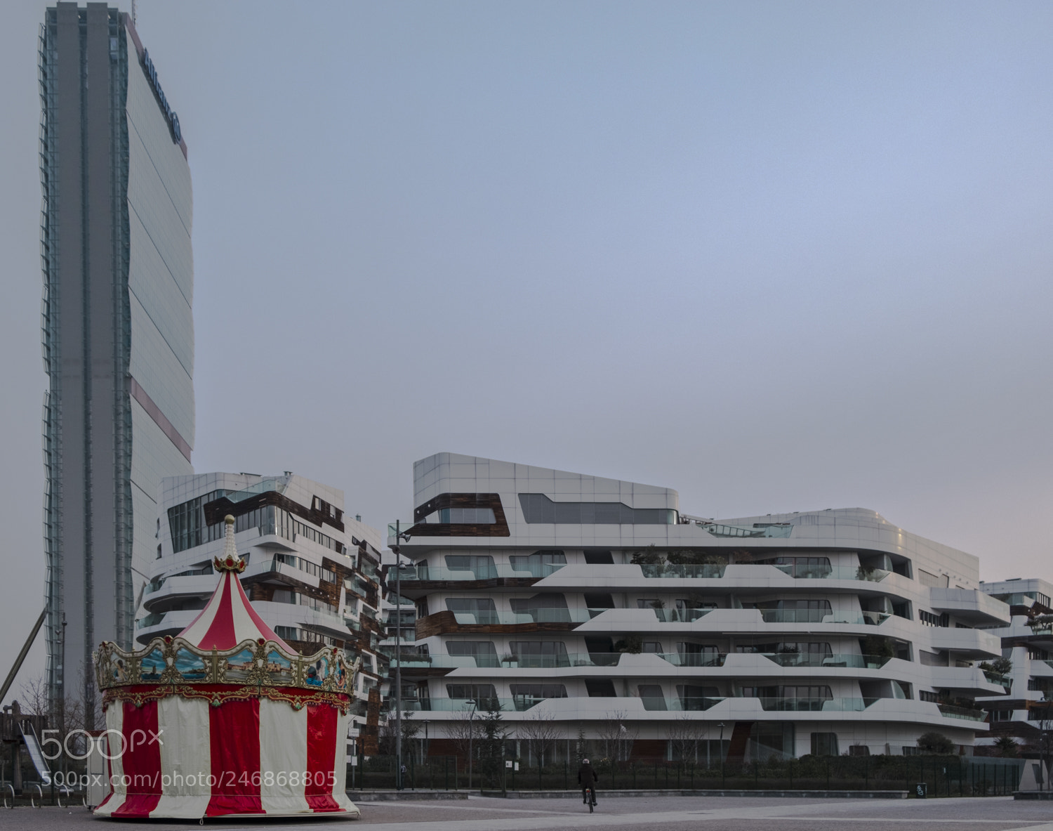 Fujifilm X-T20 sample photo. Sunrise in città, milan. photography