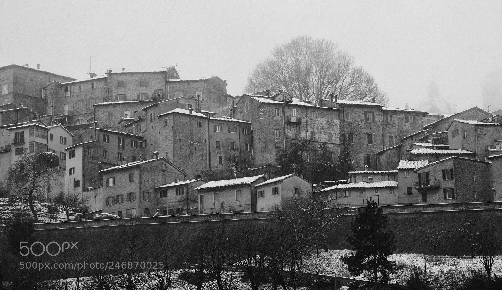 Canon EOS 6D Mark II sample photo. Snow storm in urbino photography