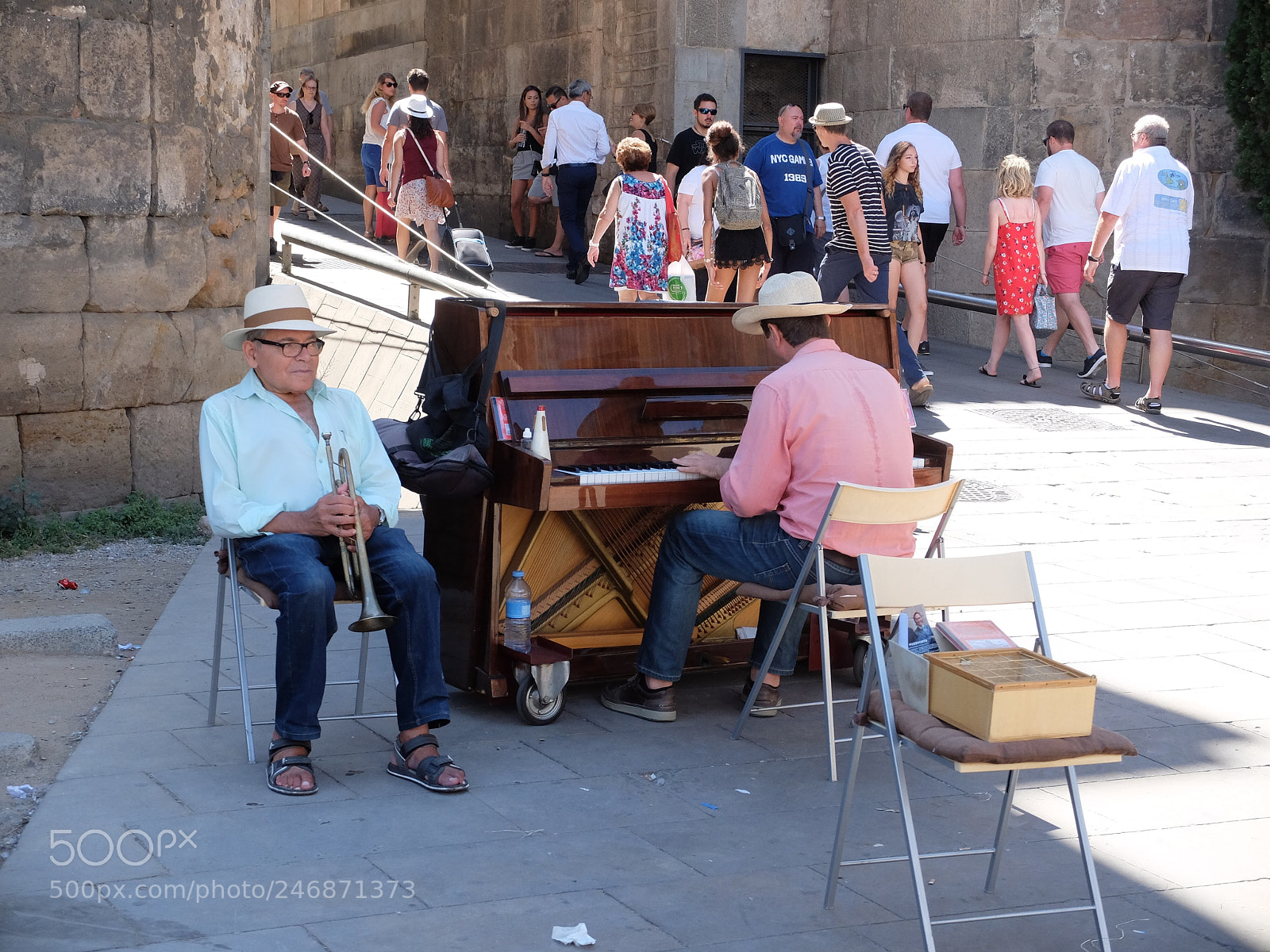 Fujifilm X30 sample photo. Jazz  al carrer photography
