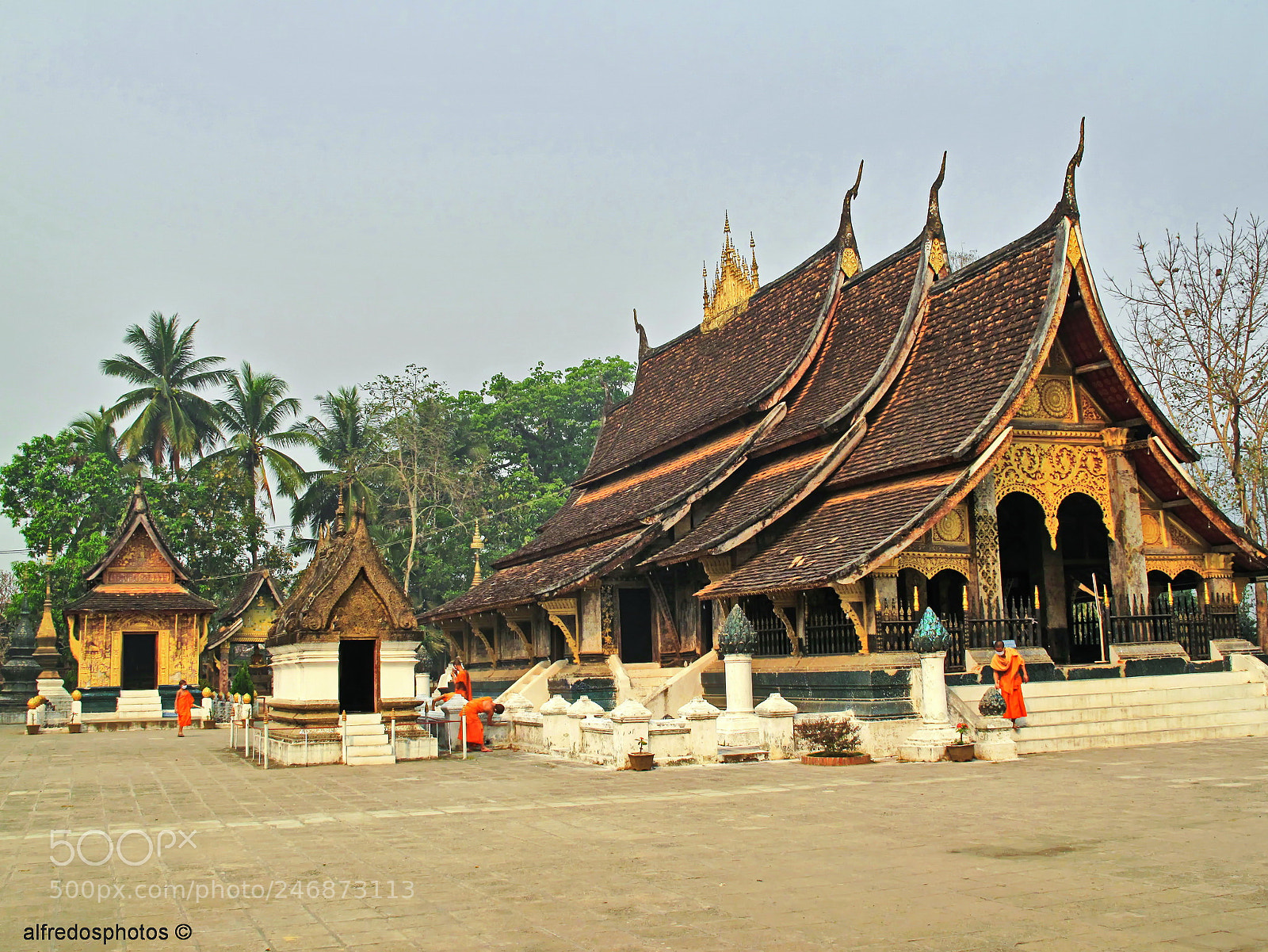 Canon PowerShot G10 sample photo. Luang prabang photography