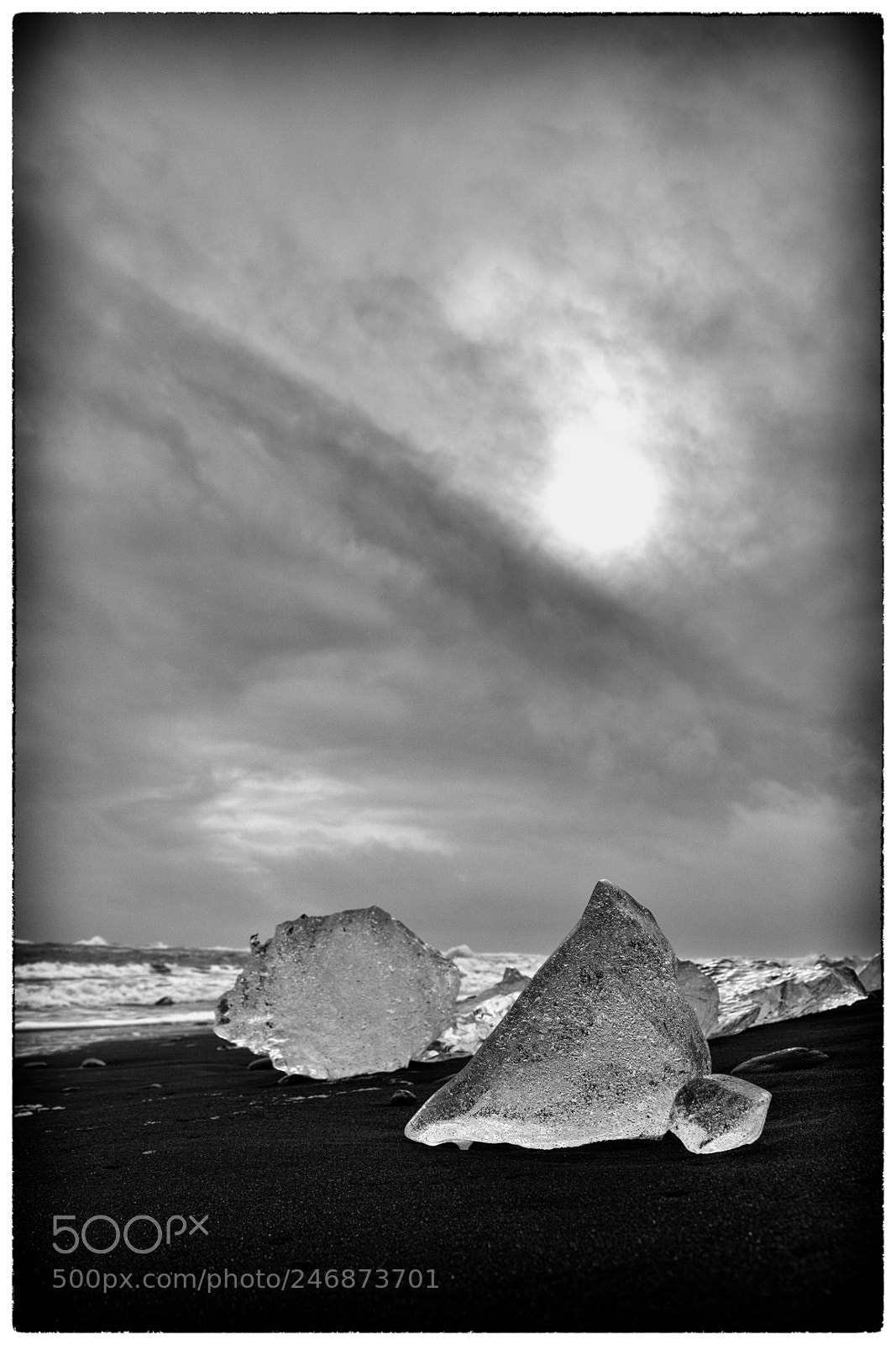 Canon EOS 550D (EOS Rebel T2i / EOS Kiss X4) sample photo. Melting ice on the photography
