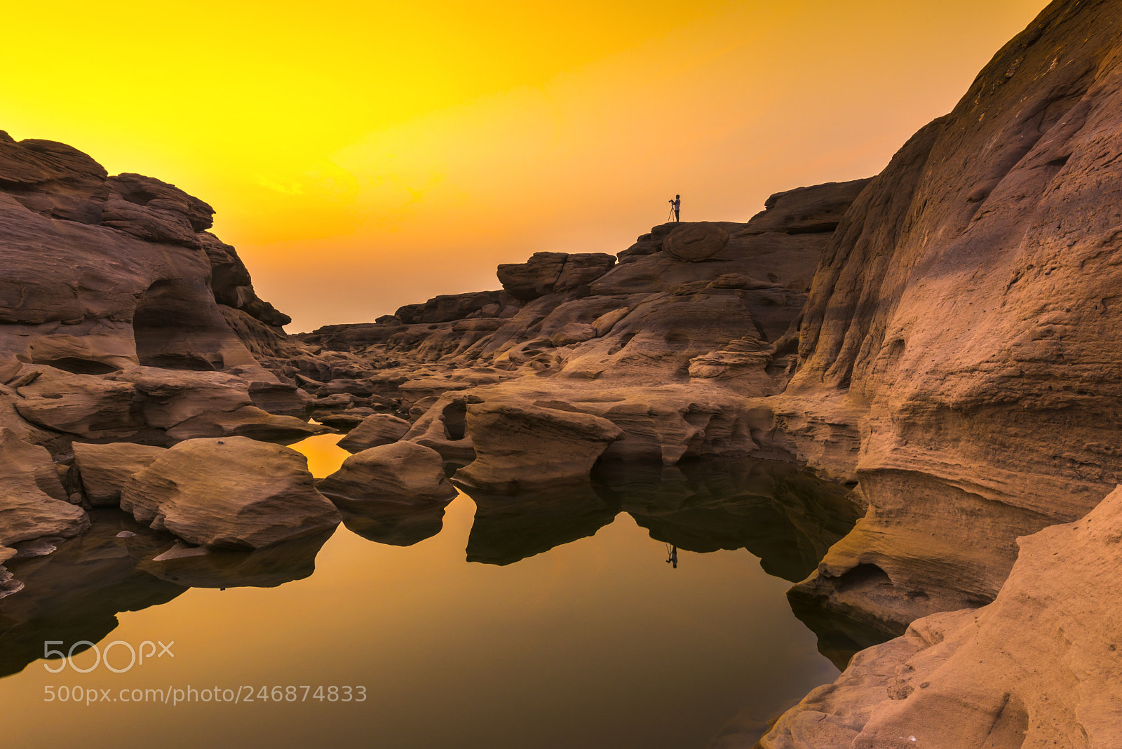 Nikon D810 sample photo. Sunrise at rocks photography