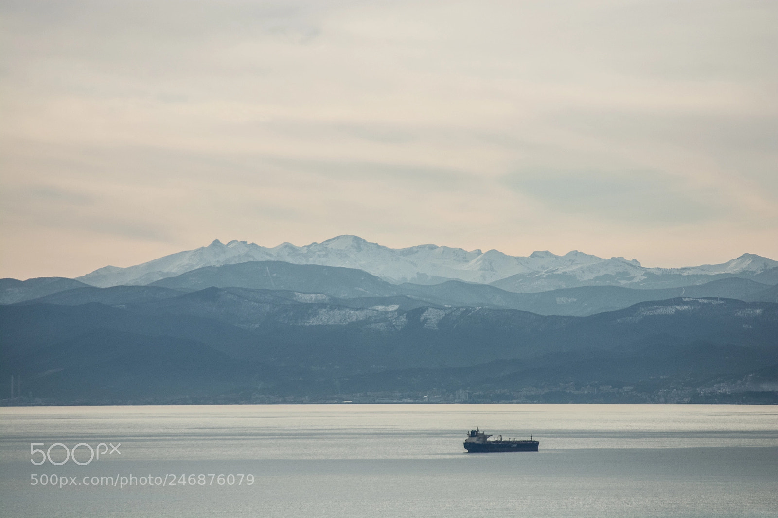 Nikon D5200 sample photo. Arctic white and blue photography