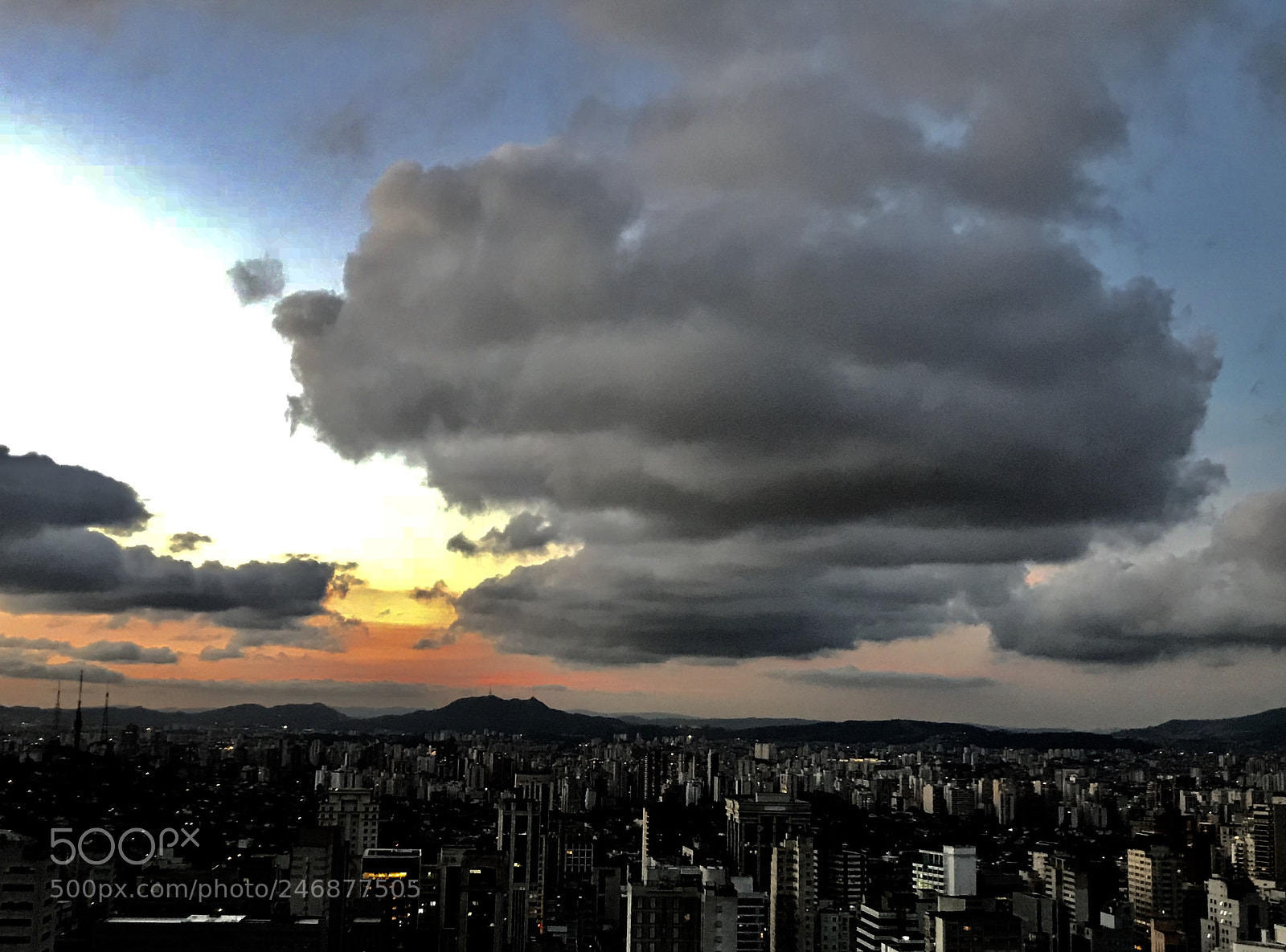 Apple iPhone 7 Plus sample photo. Cloud photography