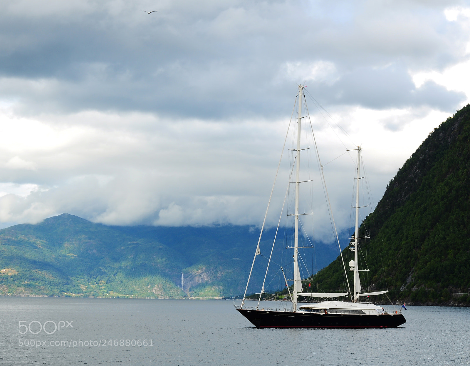 Nikon D5000 sample photo. Storm ship photography