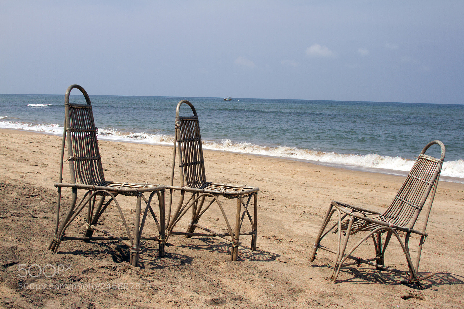 Canon EOS 7D sample photo. Three wattled chairs stand photography