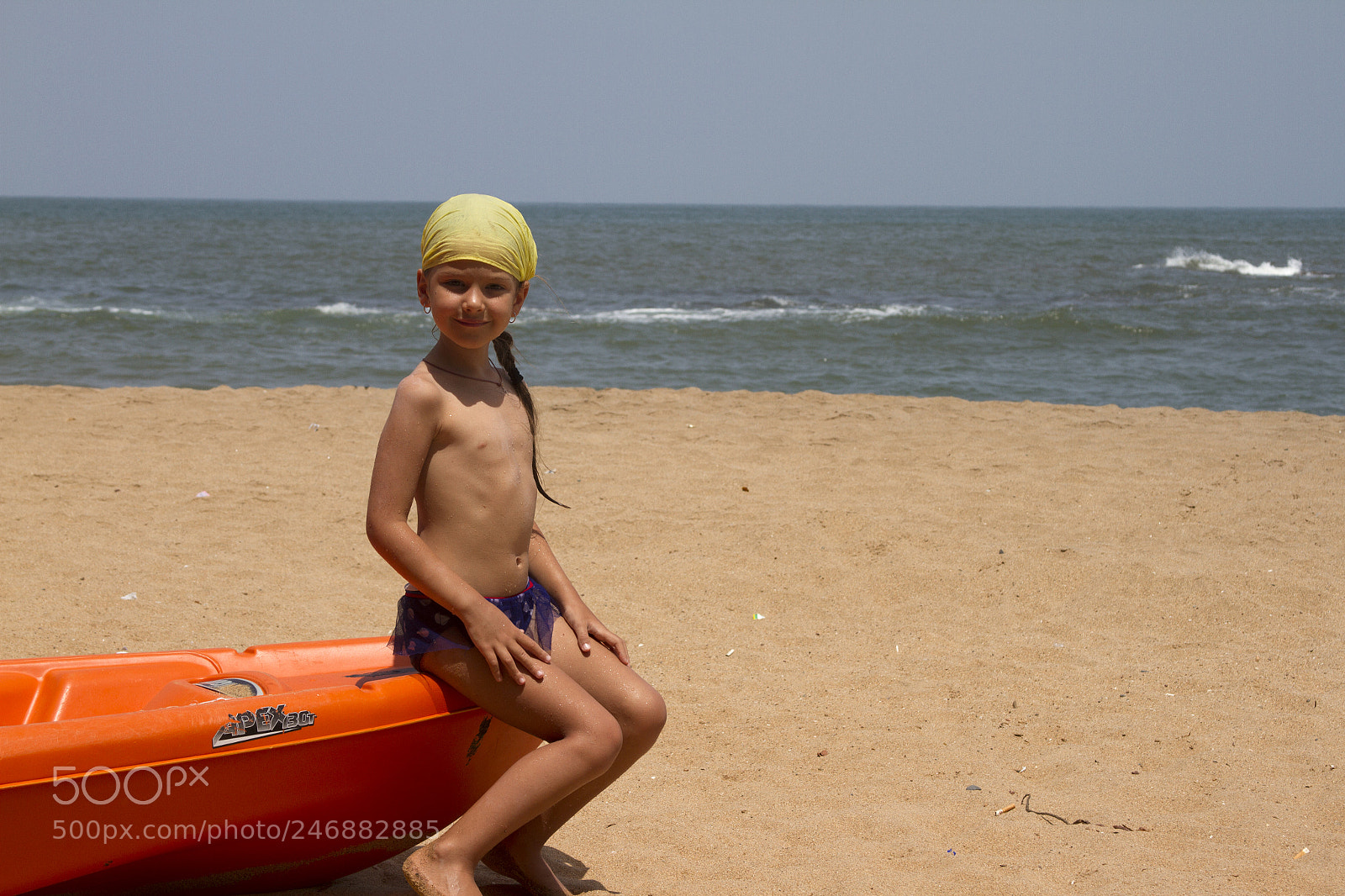 Canon EOS 7D sample photo. Beautiful little girl sitting photography