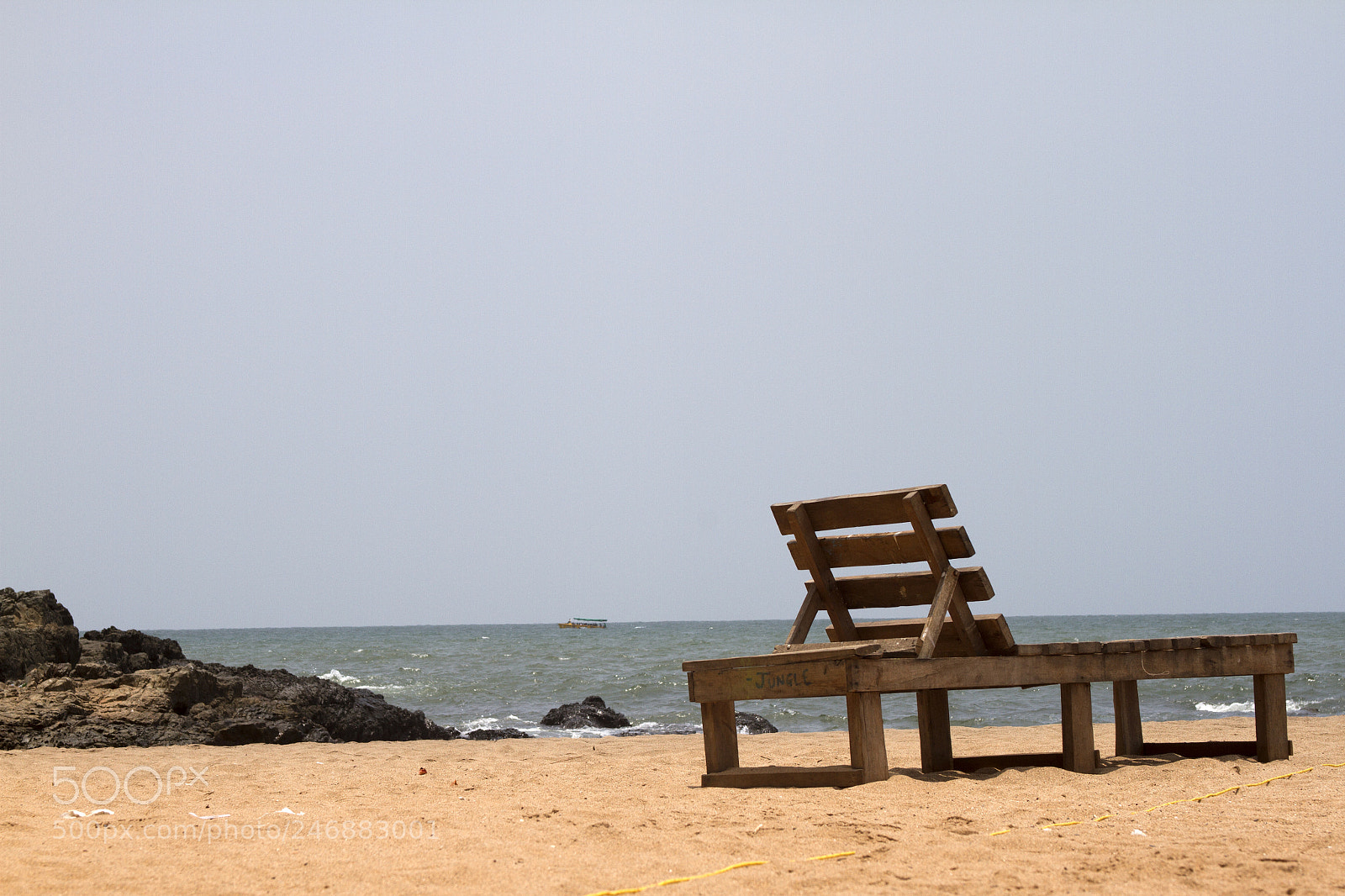 Canon EOS 7D sample photo. Plank bed on a photography