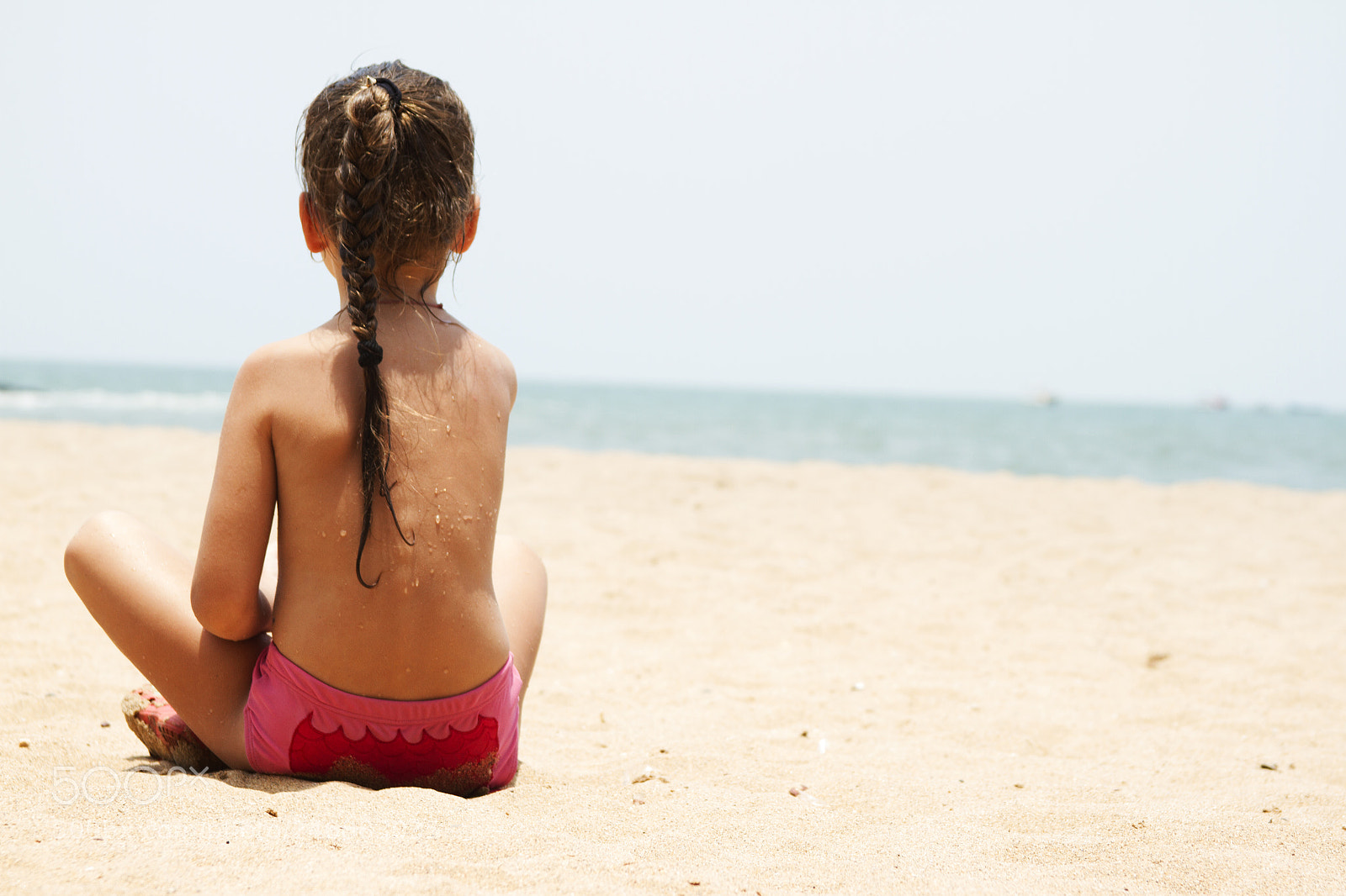 Canon EOS 7D sample photo. Beautiful little girl sitting photography
