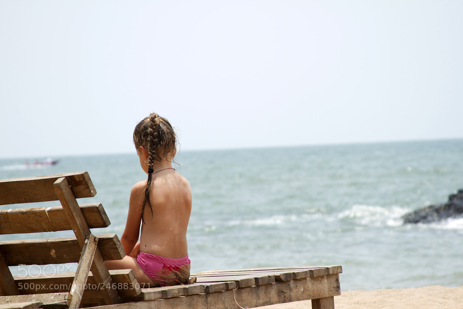 Canon EOS 7D sample photo. Beautiful little girl sitting photography