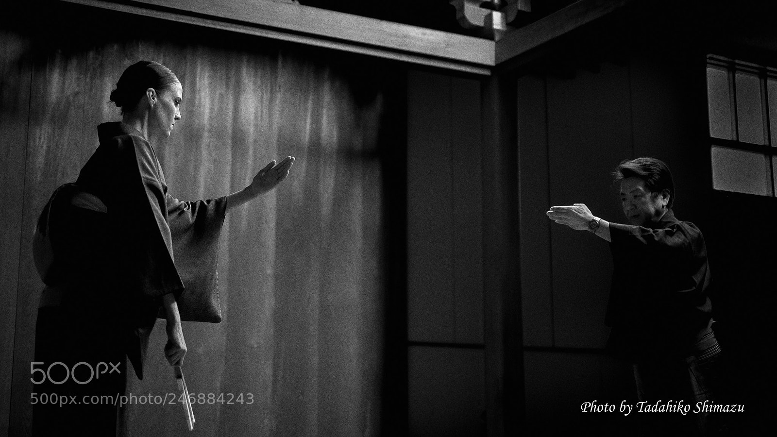 Fujifilm X-Pro1 sample photo. Lesson in noh dance photography